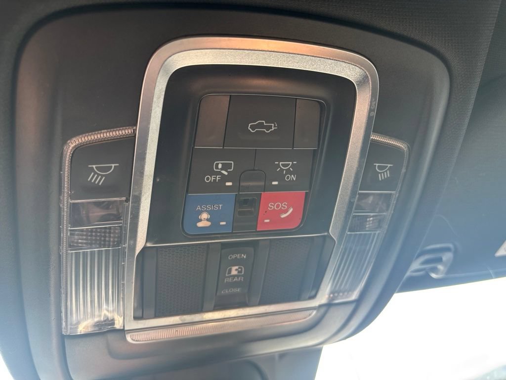 Used 2022 RAM 1500 Limited AWD/4WD image 15