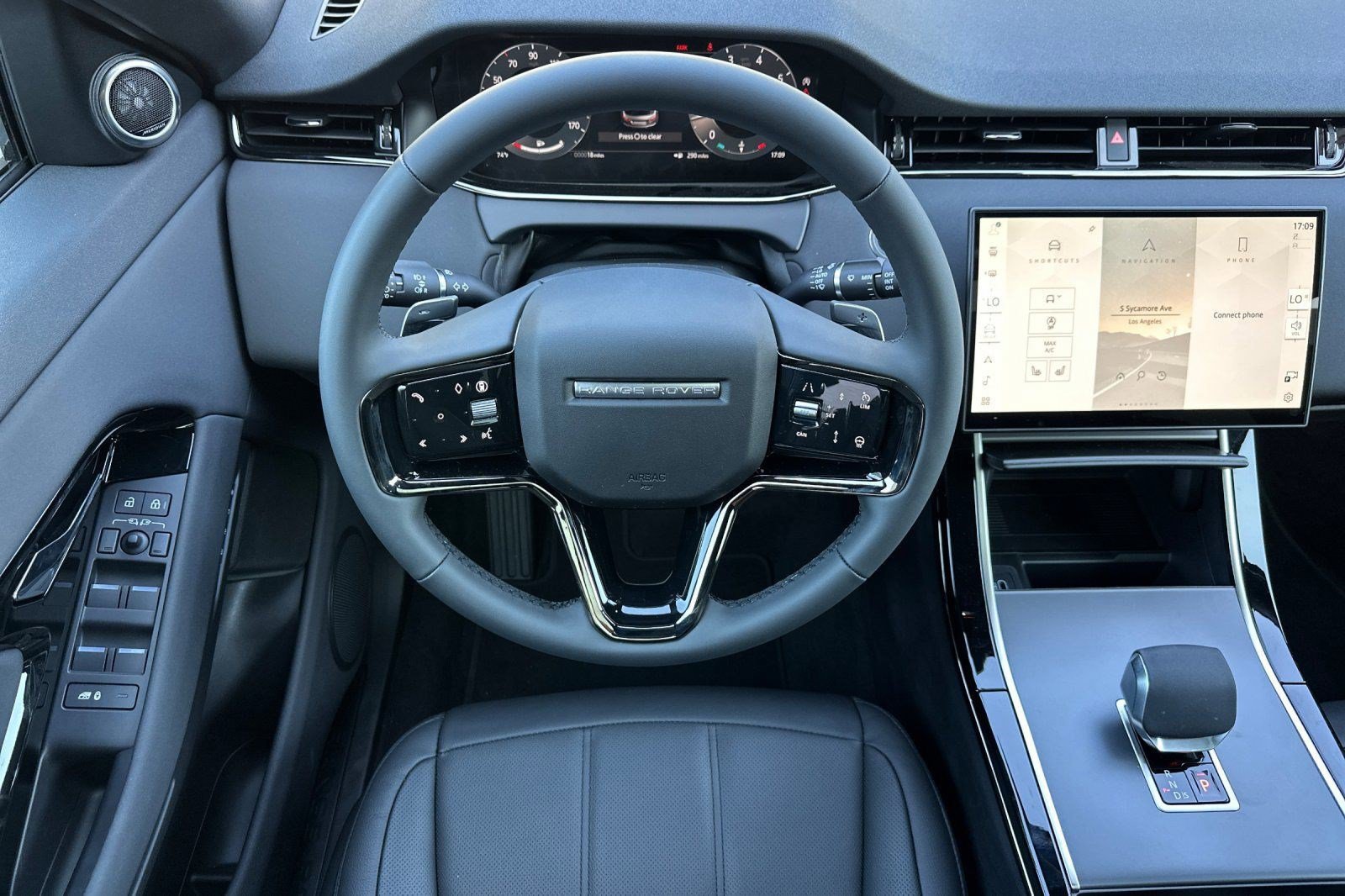 Used 2026 Land Rover Range Rover Evoque S AWD/4WD image 16