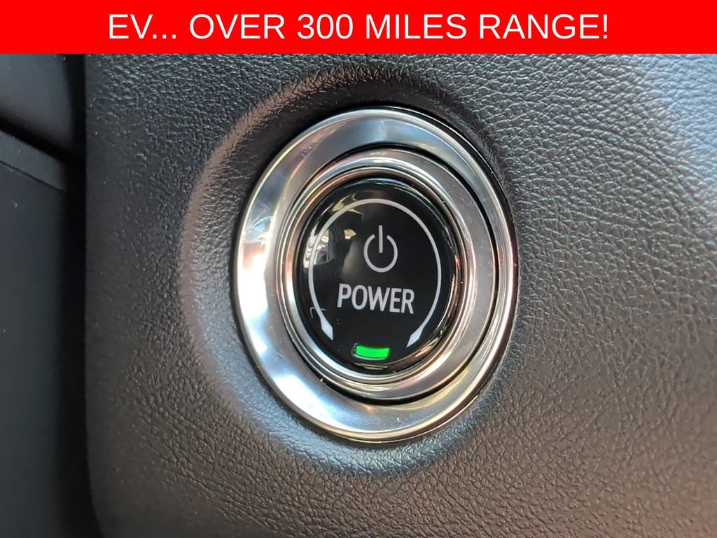 Used 2024 Cadillac Lyriq Luxury w/ LPO, Floor Liner Package AWD/4WD image 26
