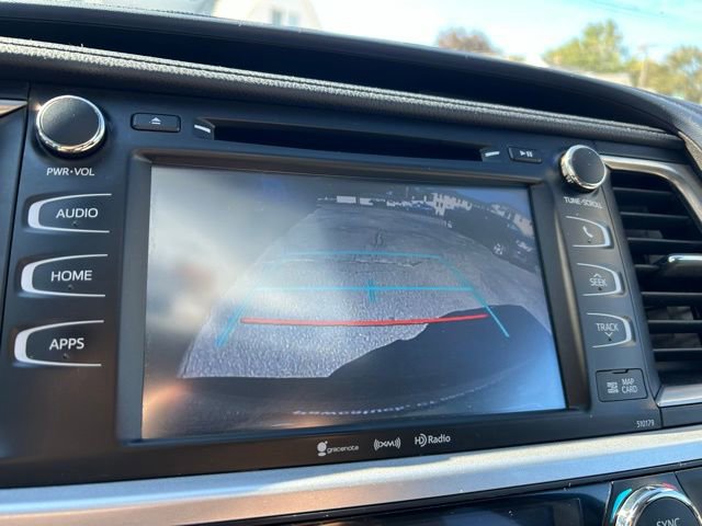 Used 2018 Toyota Highlander XLE AWD/4WD image 33