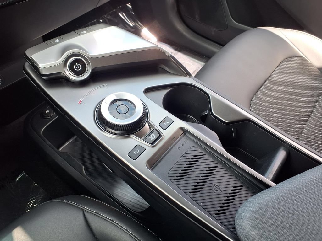 Certified 2024 Kia EV6 Light RWD image 19