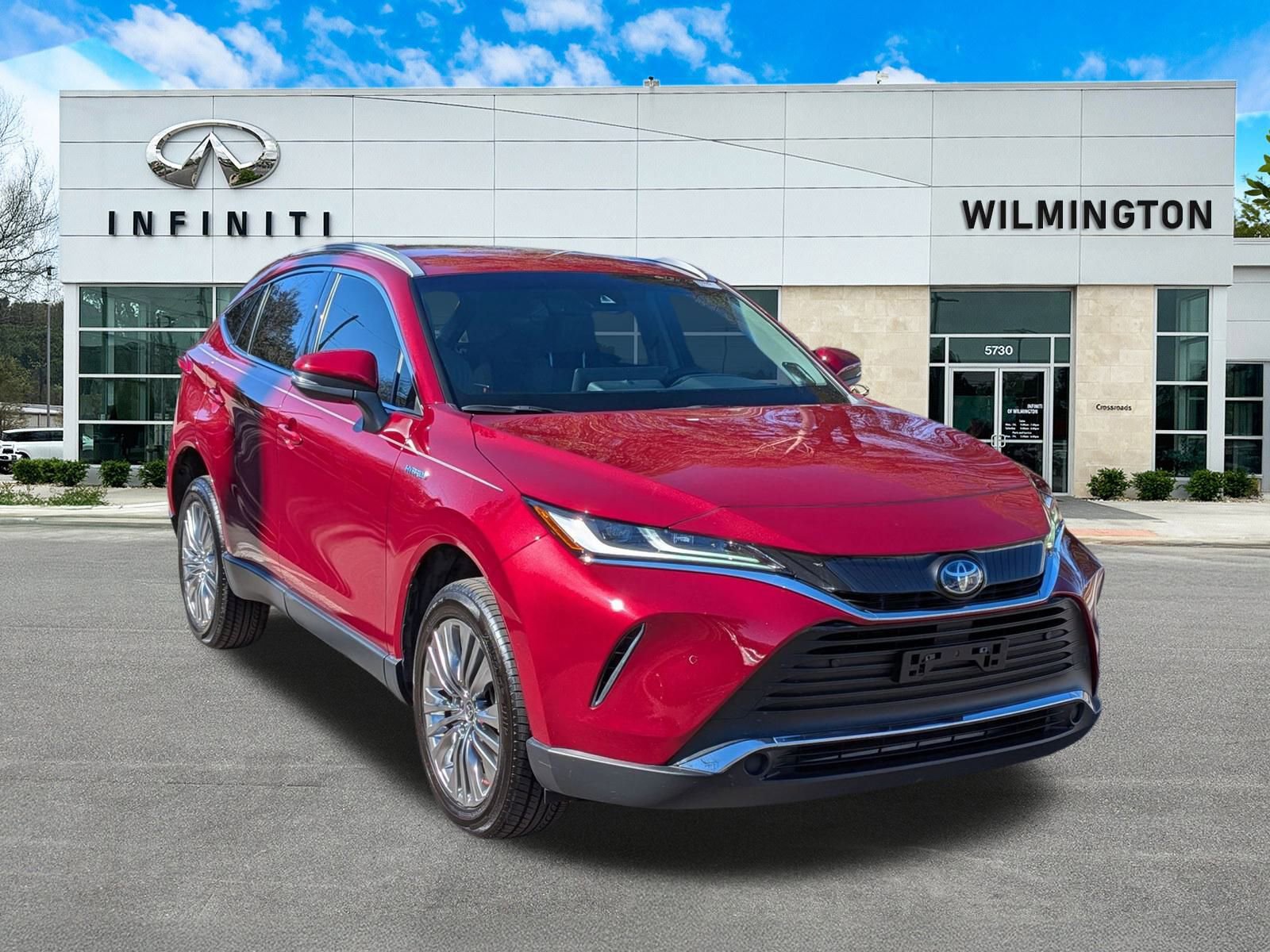 Used 2021 Toyota Venza XLE w/ Softex Package