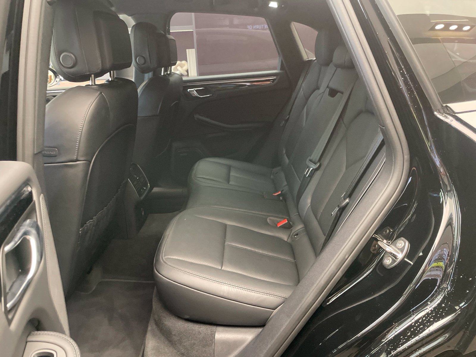 Certified 2026 Porsche Macan S AWD/4WD image 9