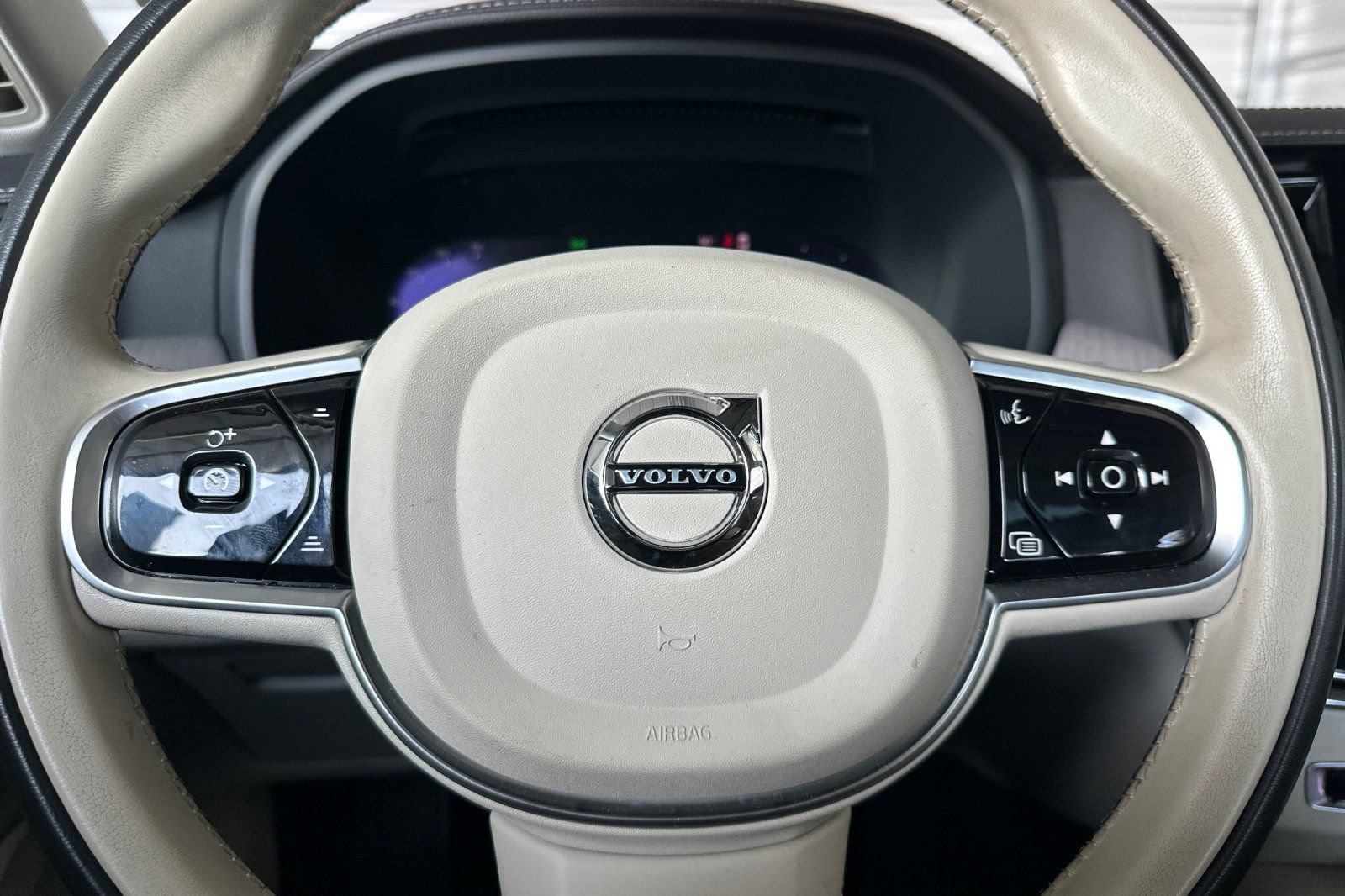 Used 2024 Volvo S90 T8 Ultimate image 25