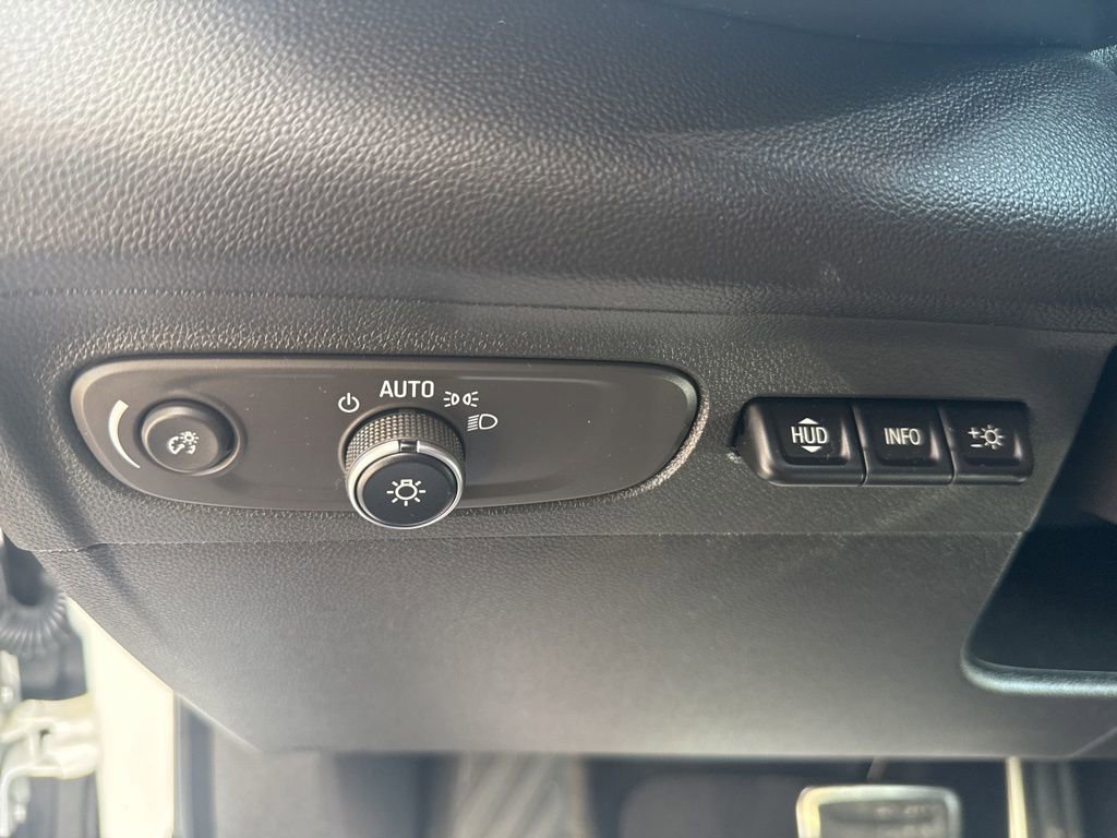 Used 2023 Buick Envision Essence w/ Technology Package I AWD/4WD image 15