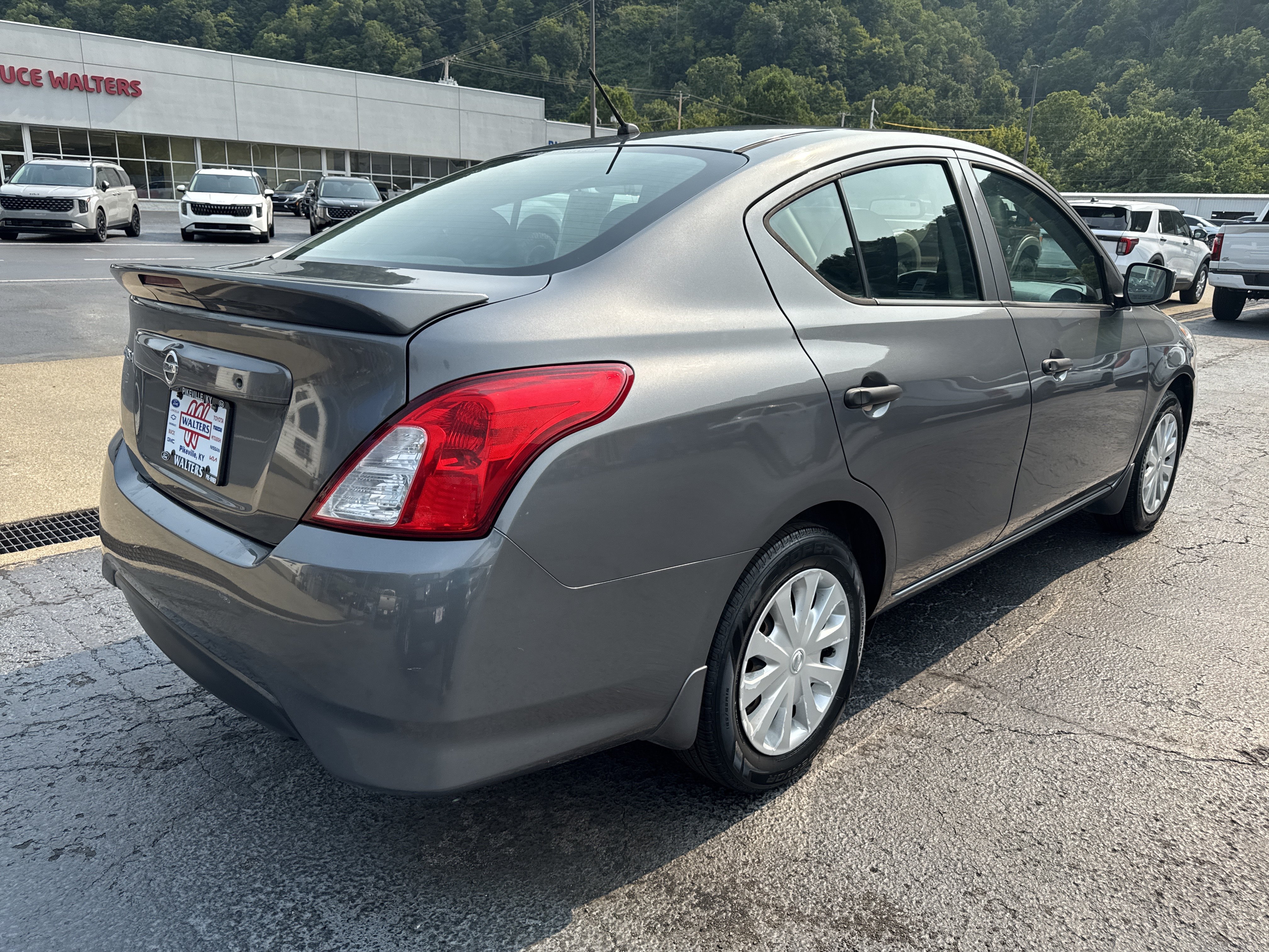 Used 2017 Nissan Versa S Plus FWD image 7