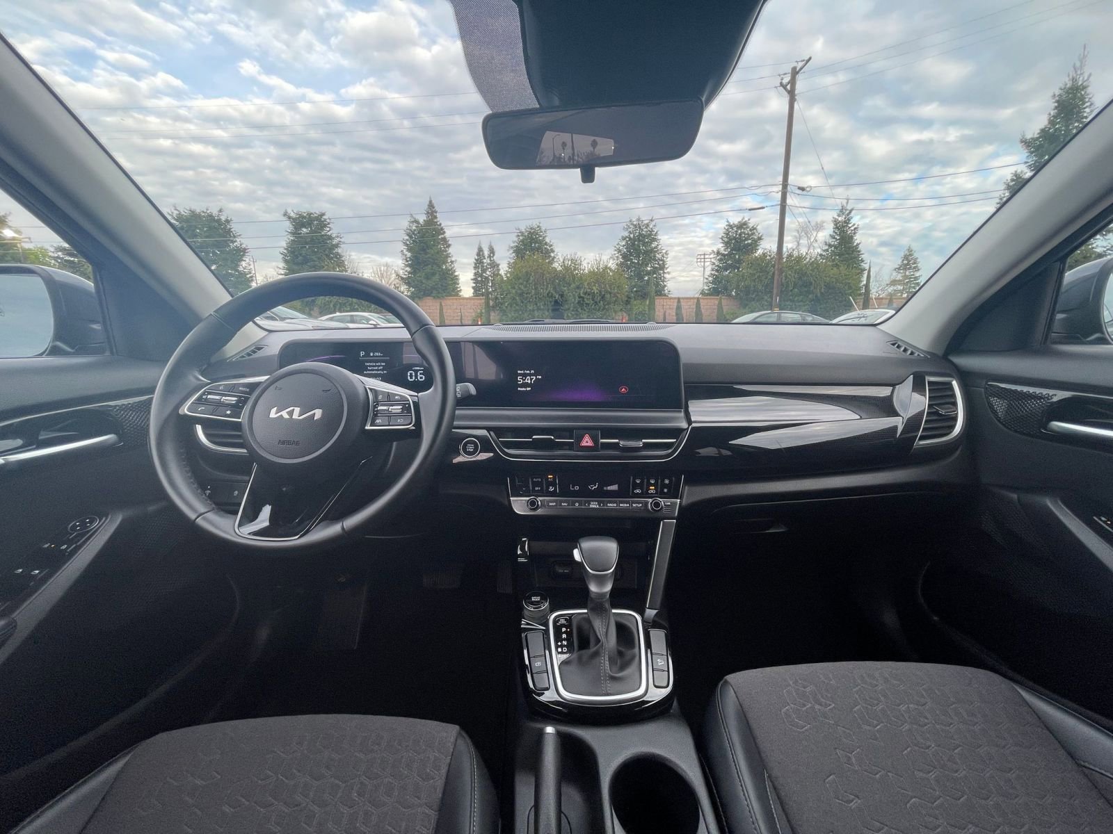 Used 2025 Kia Seltos S FWD image 28