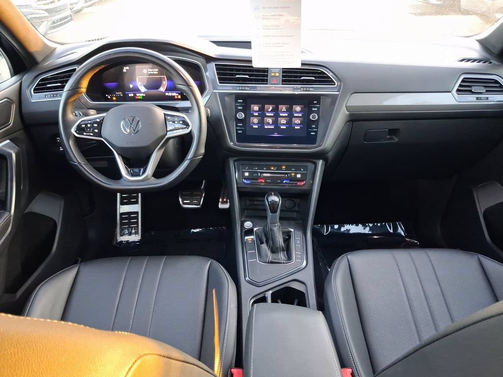 Used 2023 Volkswagen Tiguan SE R-Line FWD image 14