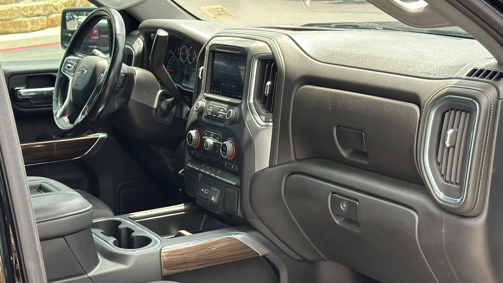 Used 2022 Chevrolet Silverado 1500 LT Trail Boss AWD/4WD image 27