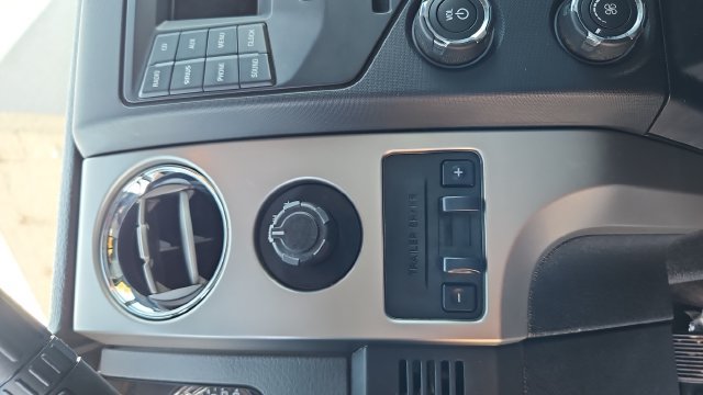 Used 2013 Ford F150 XLT w/ Luxury Equipment Group AWD/4WD image 29