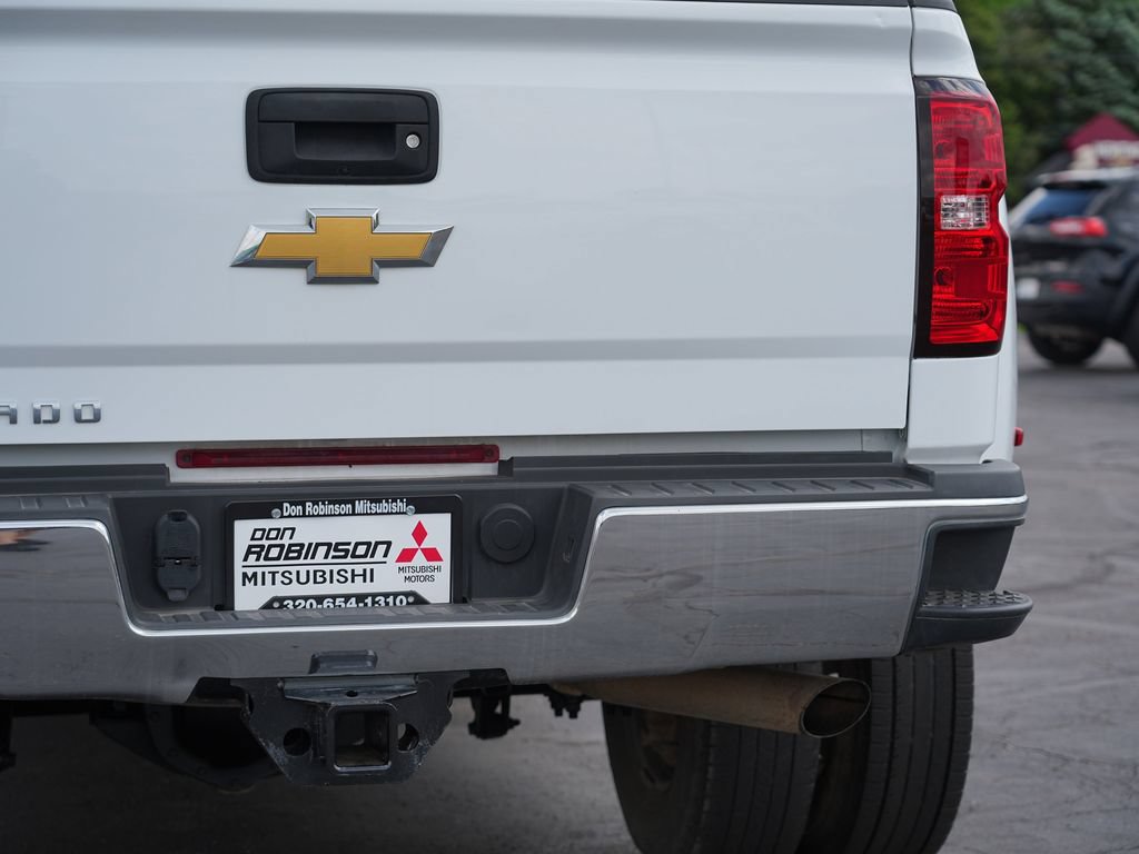 Used 2018 Chevrolet Silverado 3500 W/T AWD/4WD image 10