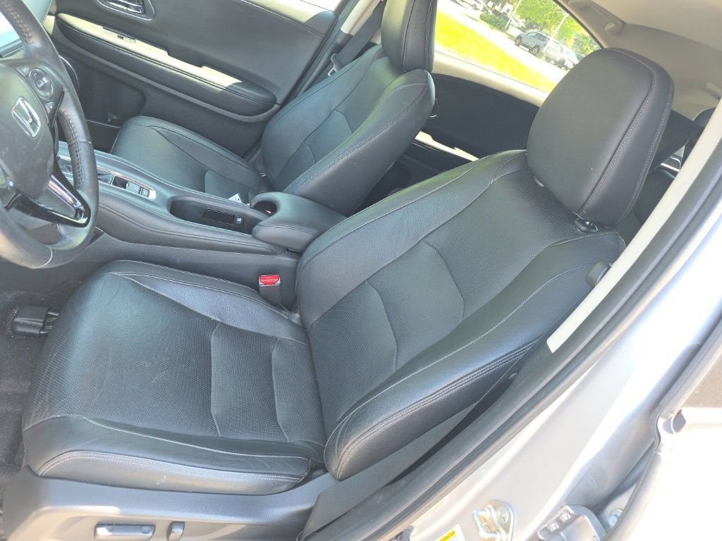 Used 2019 Honda HR-V Touring image 10