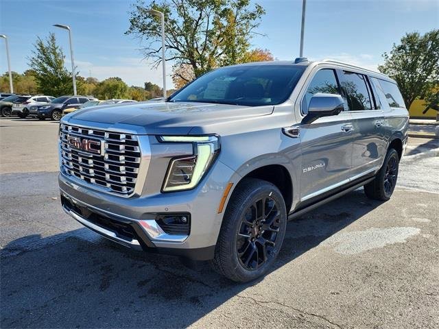 New 2026 GMC Yukon XL Denali w/ Sun & Power Step Package image 8
