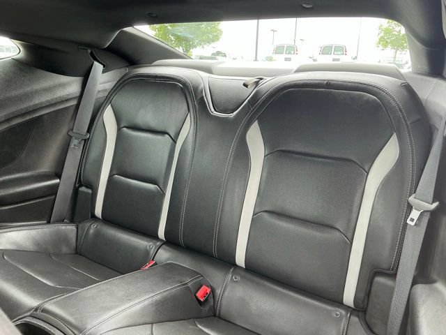 Used 2019 Chevrolet Camaro SS w/ LPO, Ground Effects Package RWD image 30
