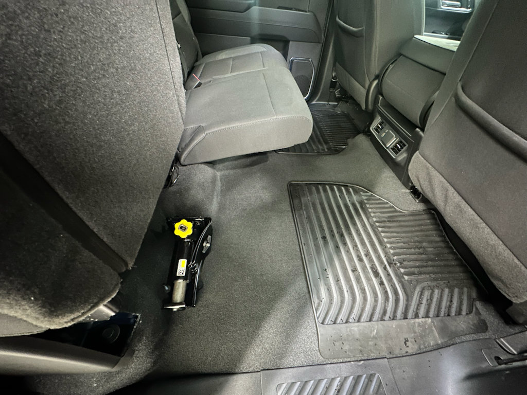 Certified 2024 Chevrolet Silverado 1500 LT AWD/4WD image 19