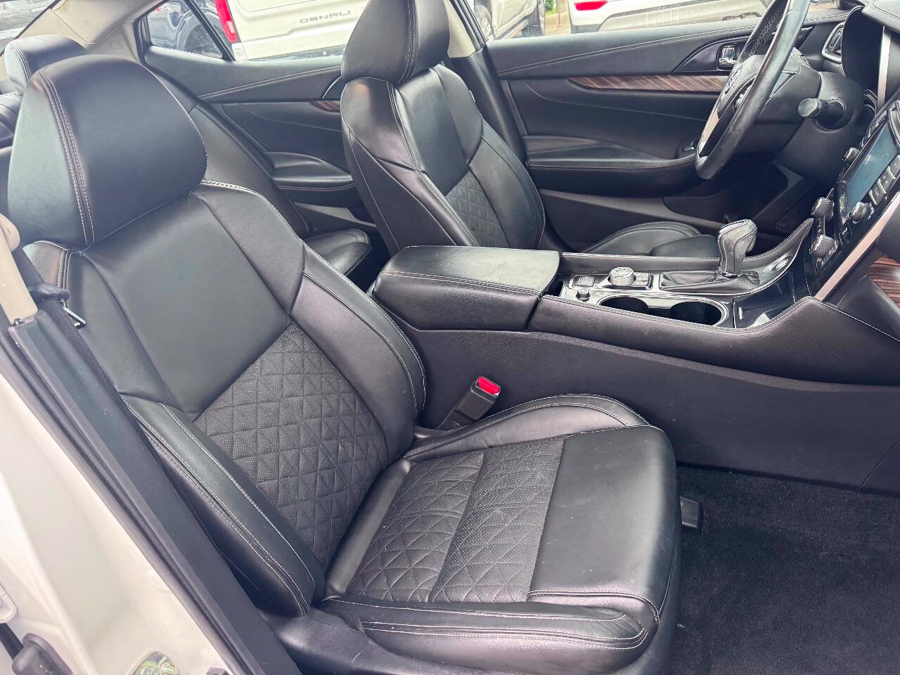 Used 2017 Nissan Maxima Platinum FWD image 7