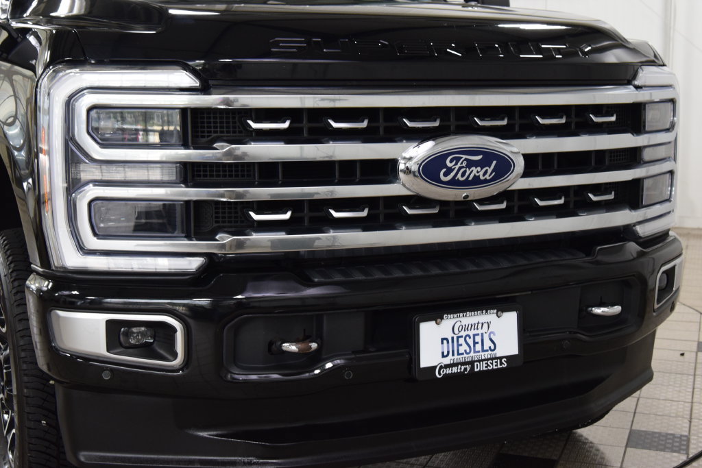 Used 2024 Ford F350 Platinum w/ FX4 Off-Road Package AWD/4WD image 11