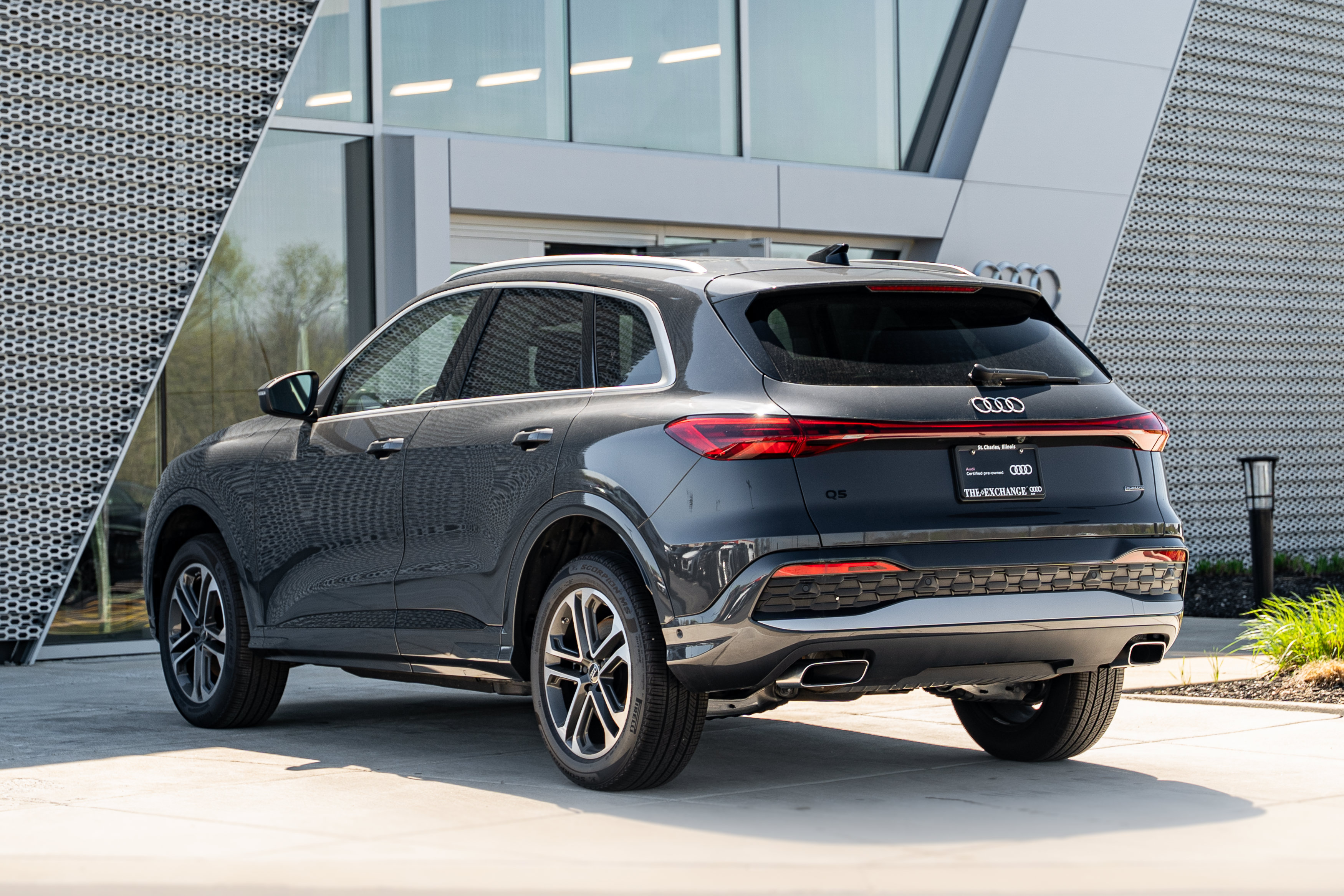 Certified 2025 Audi Q5 Premium w/ Convenience Package AWD/4WD image 5