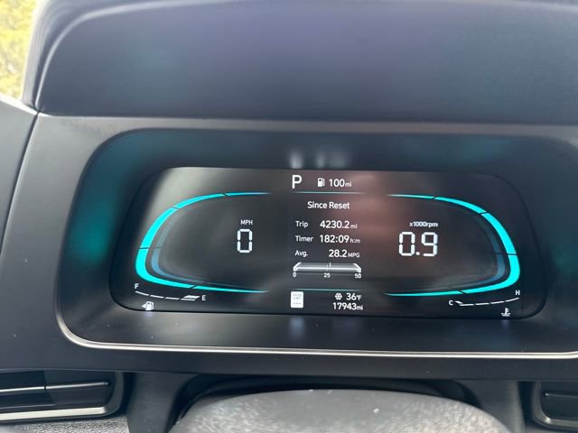 Used 2025 Hyundai Elantra Sport image 25