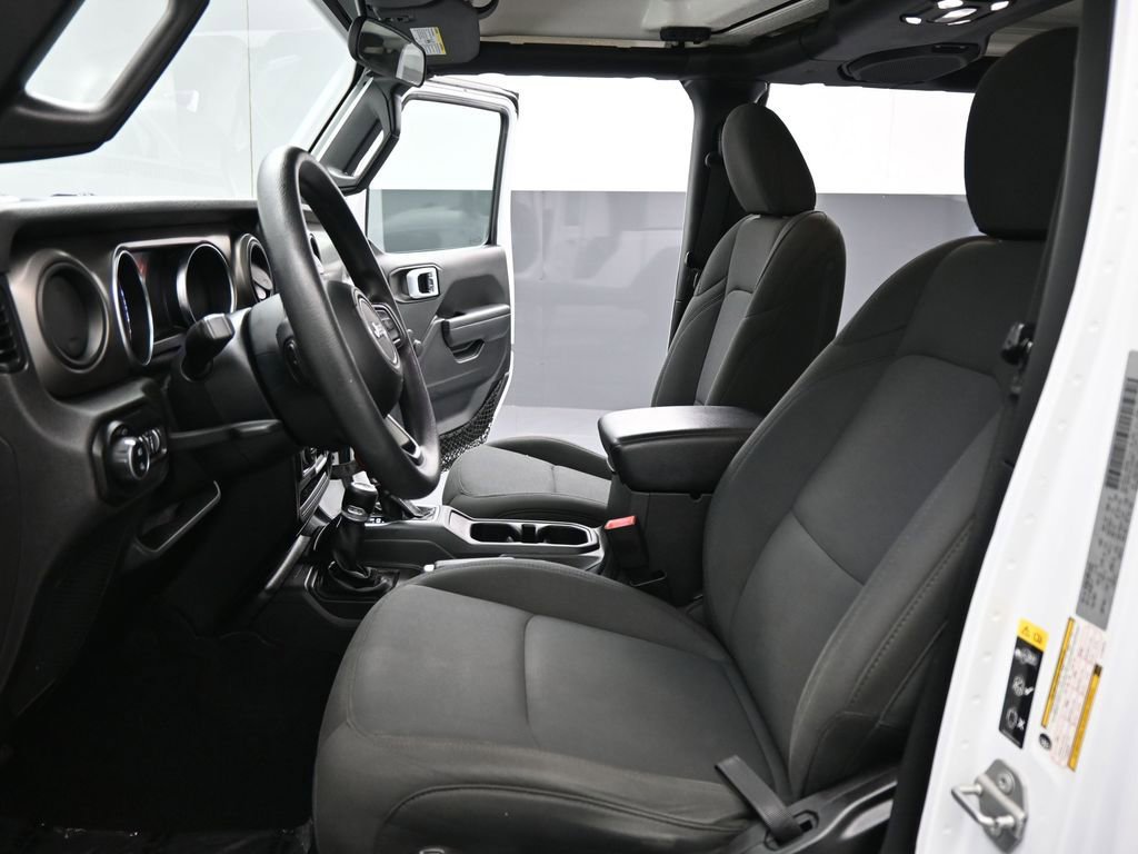 Used 2020 Jeep Gladiator Sport image 10