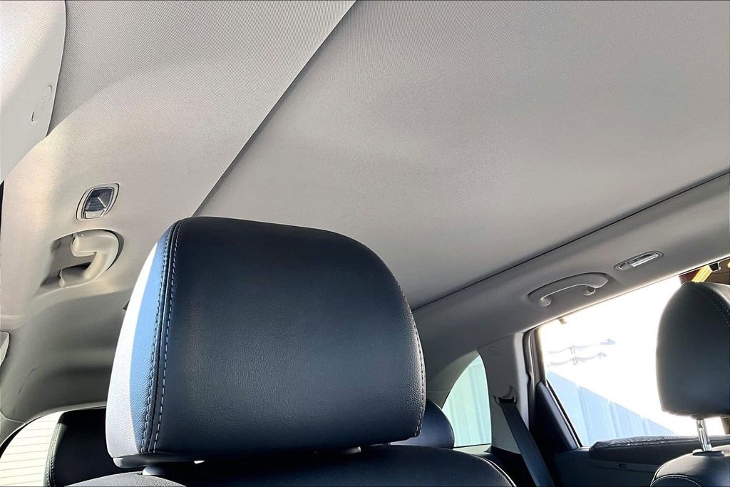 Used 2019 Kia Sorento SX image 25