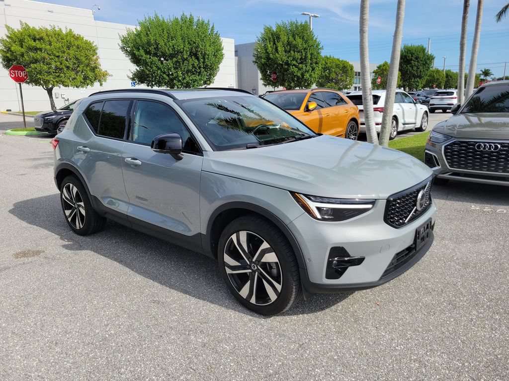 Used 2024 Volvo XC40 B5 Ultimate w/ Climate Package AWD/4WD image 1