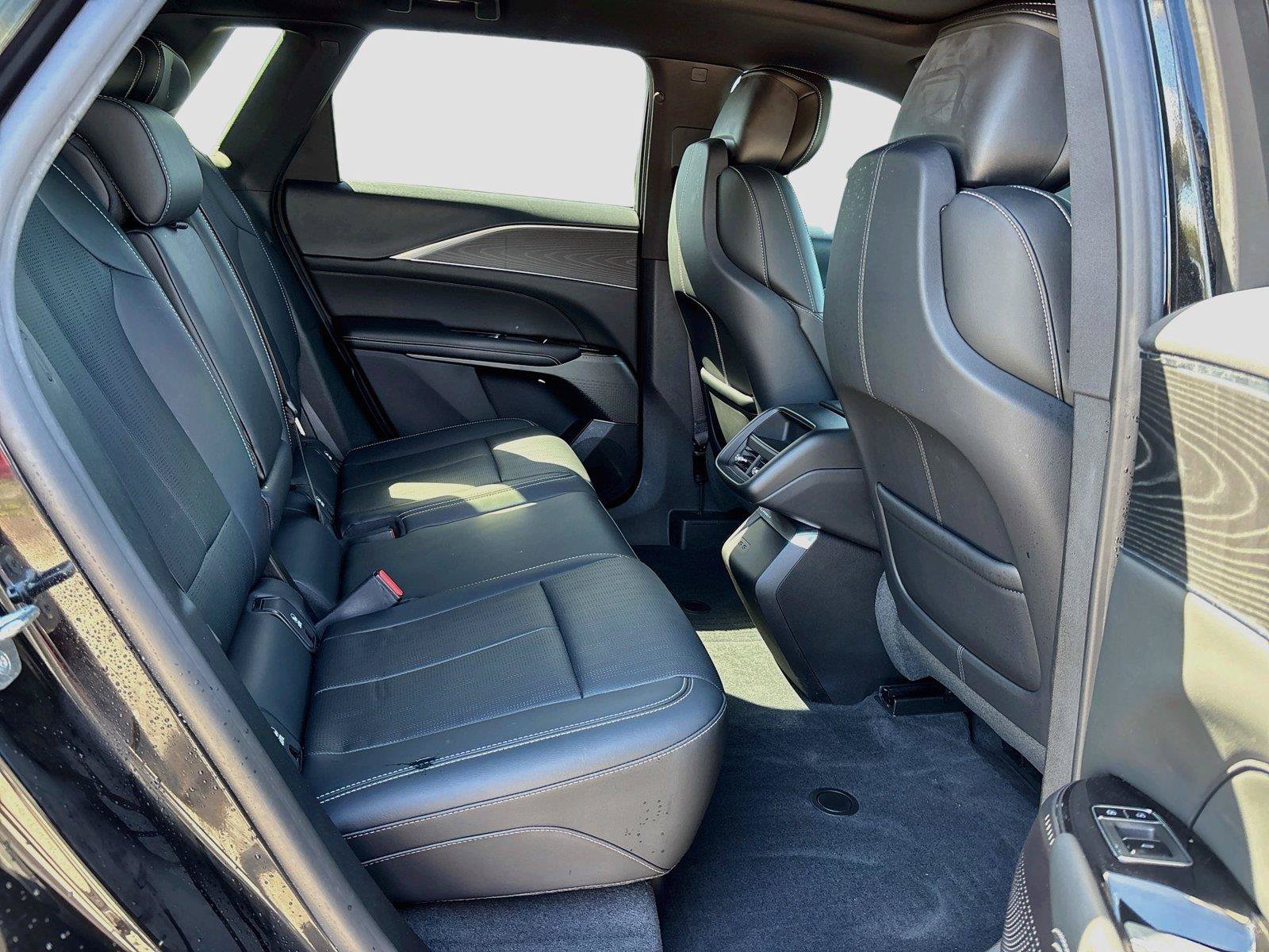 Used 2024 Cadillac Lyriq Luxury RWD image 27