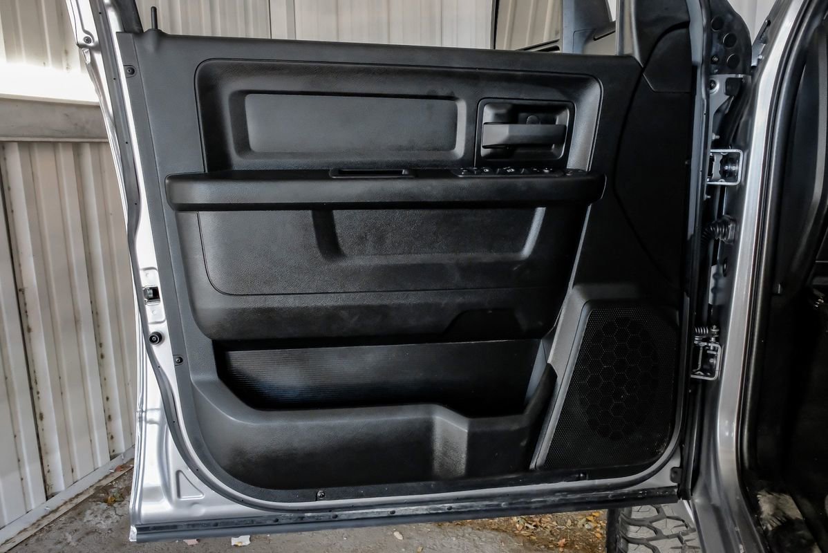 Used 2024 RAM 3500 Tradesman w/ Chrome Appearance Group image 45