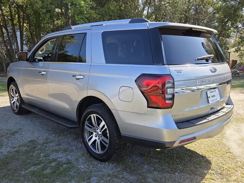 Used 2024 Ford Expedition Limited RWD image 12