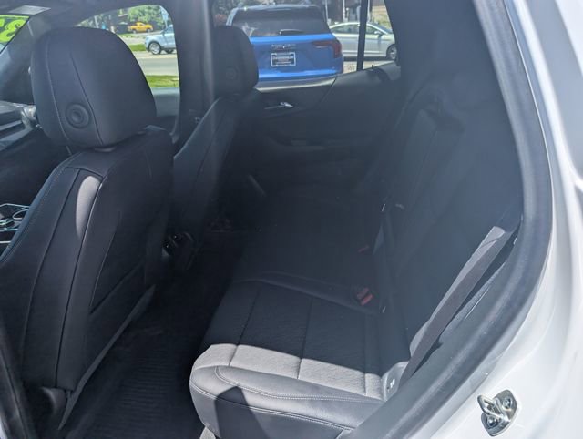 New 2026 Chevrolet Equinox LT w/ Convenience Package II FWD image 9