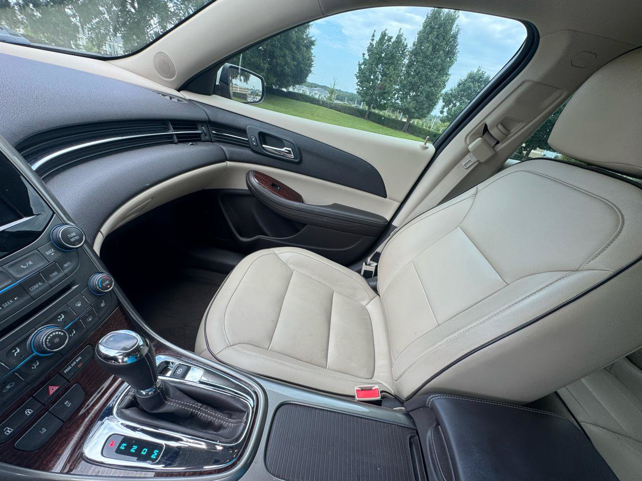 Used 2013 Chevrolet Malibu LTZ FWD image 31