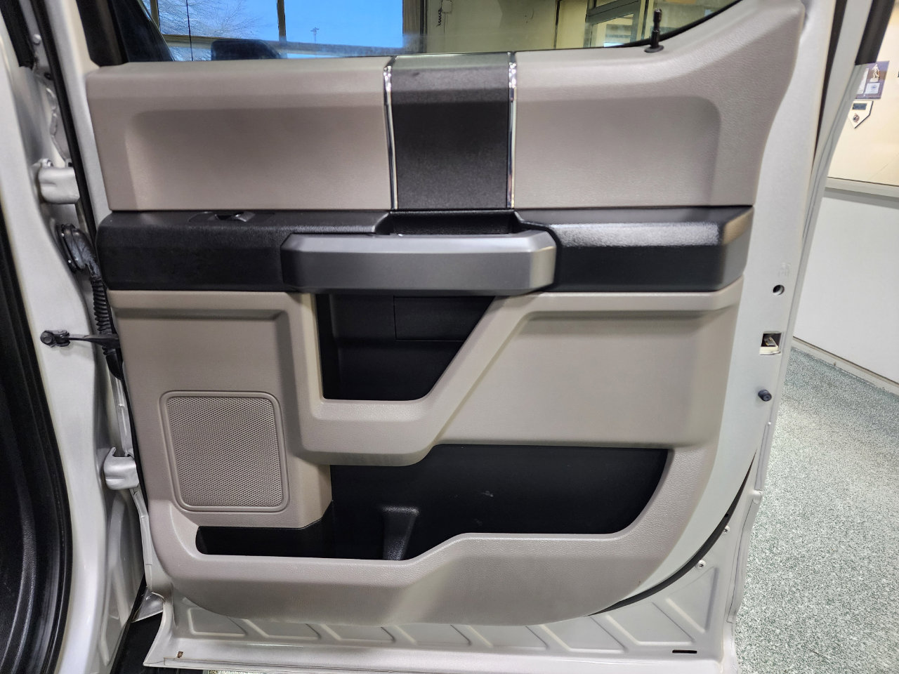 Used 2018 Ford F150 XLT w/ Equipment Group 301A Mid image 23