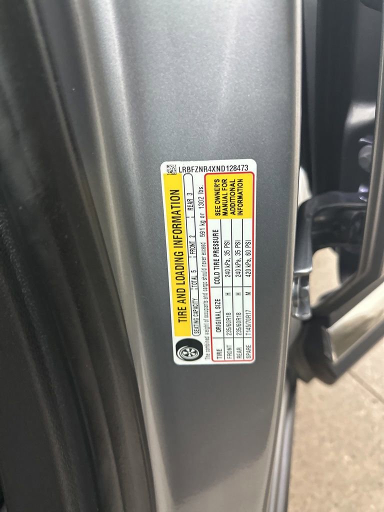 Used 2022 Buick Envision Essence w/ Safety Package image 37