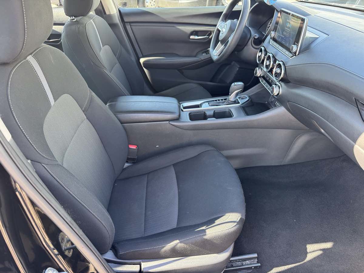 Used 2024 Nissan Sentra SV FWD image 16