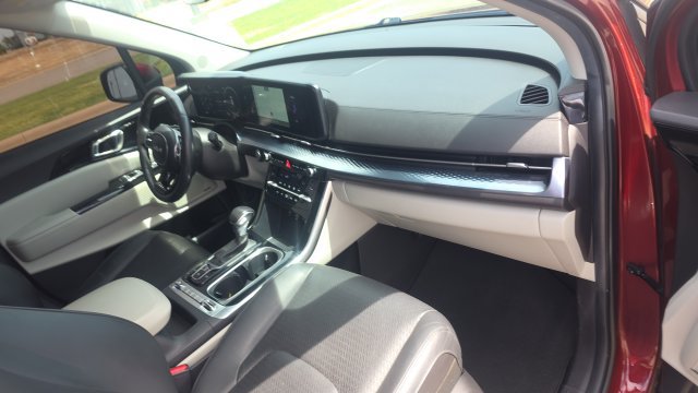 Used 2024 Kia Carnival SX Prestige FWD image 28