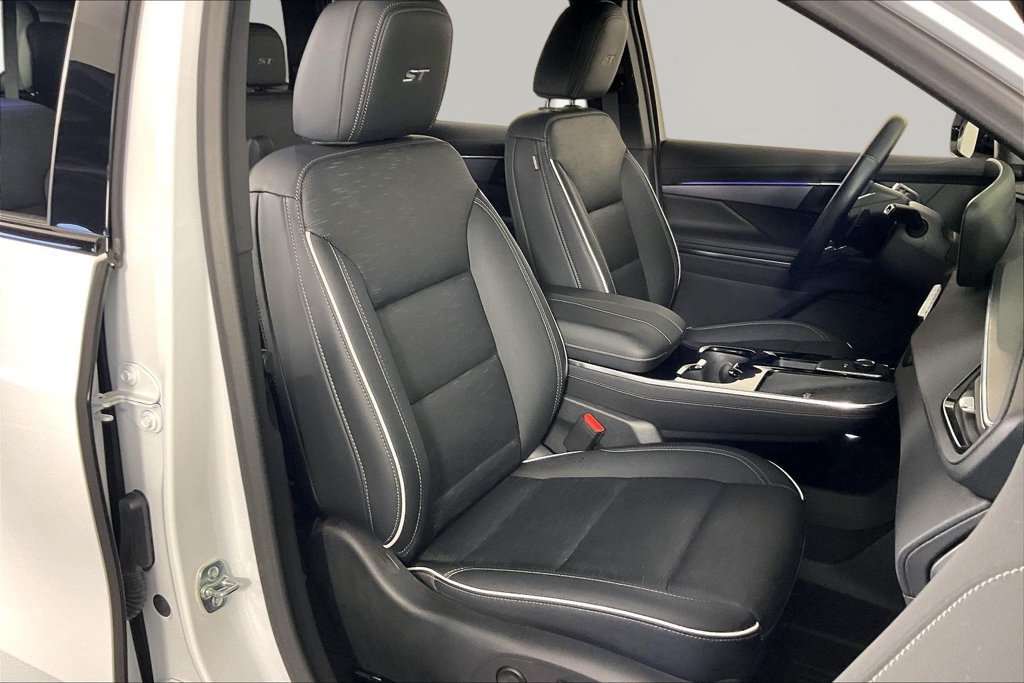 Certified 2025 Buick Enclave Sport Touring w/ Power Package FWD image 26