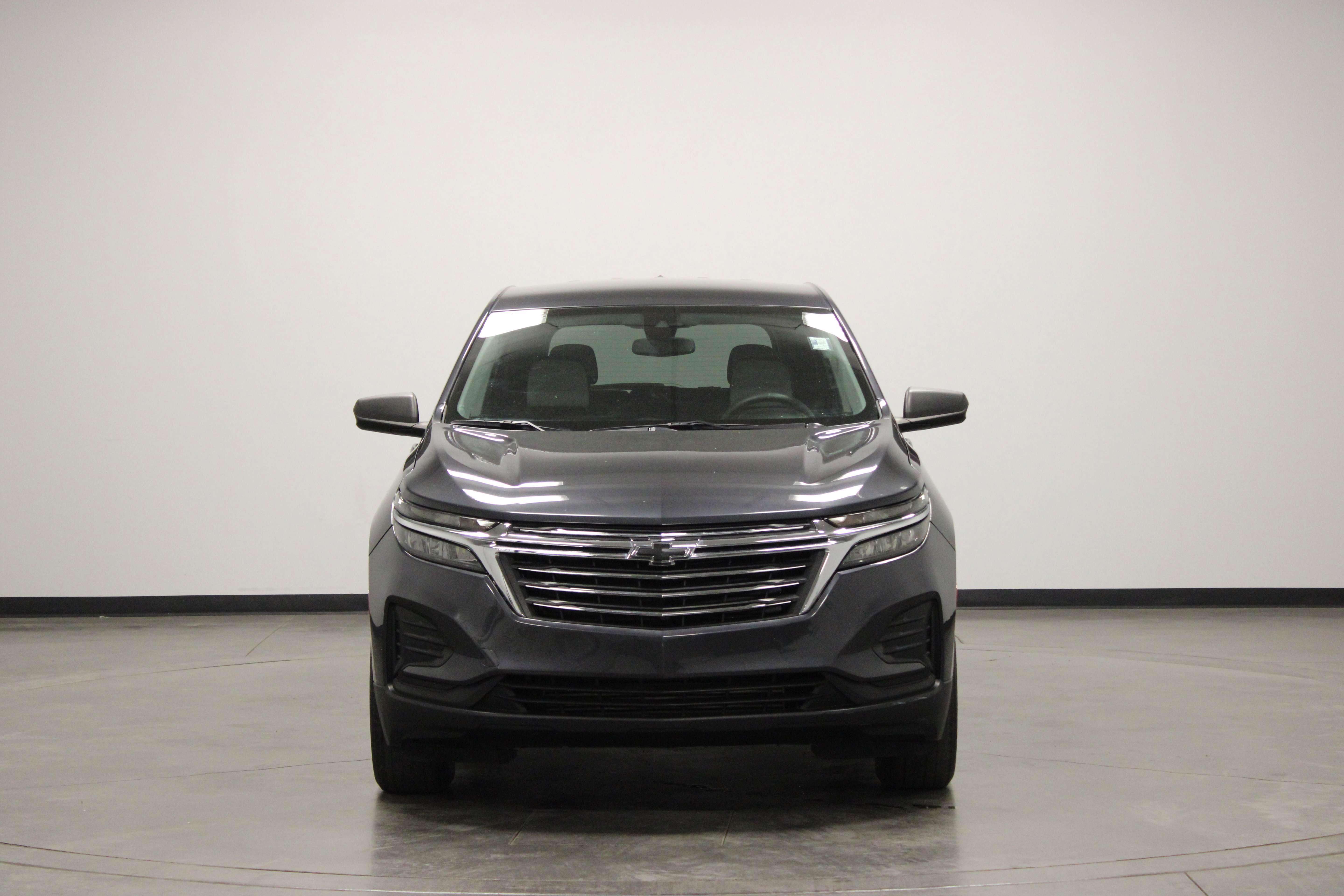 Used 2022 Chevrolet Equinox LS w/ LS Convenience Package AWD/4WD image 3