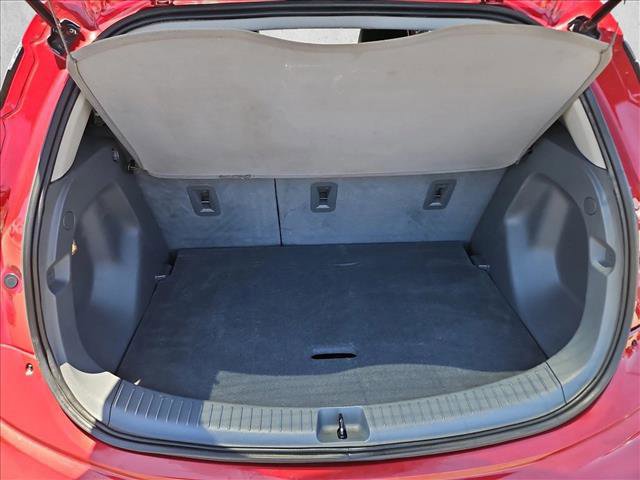 Used 2021 Chevrolet Bolt Premier w/ Infotainment Package FWD image 6