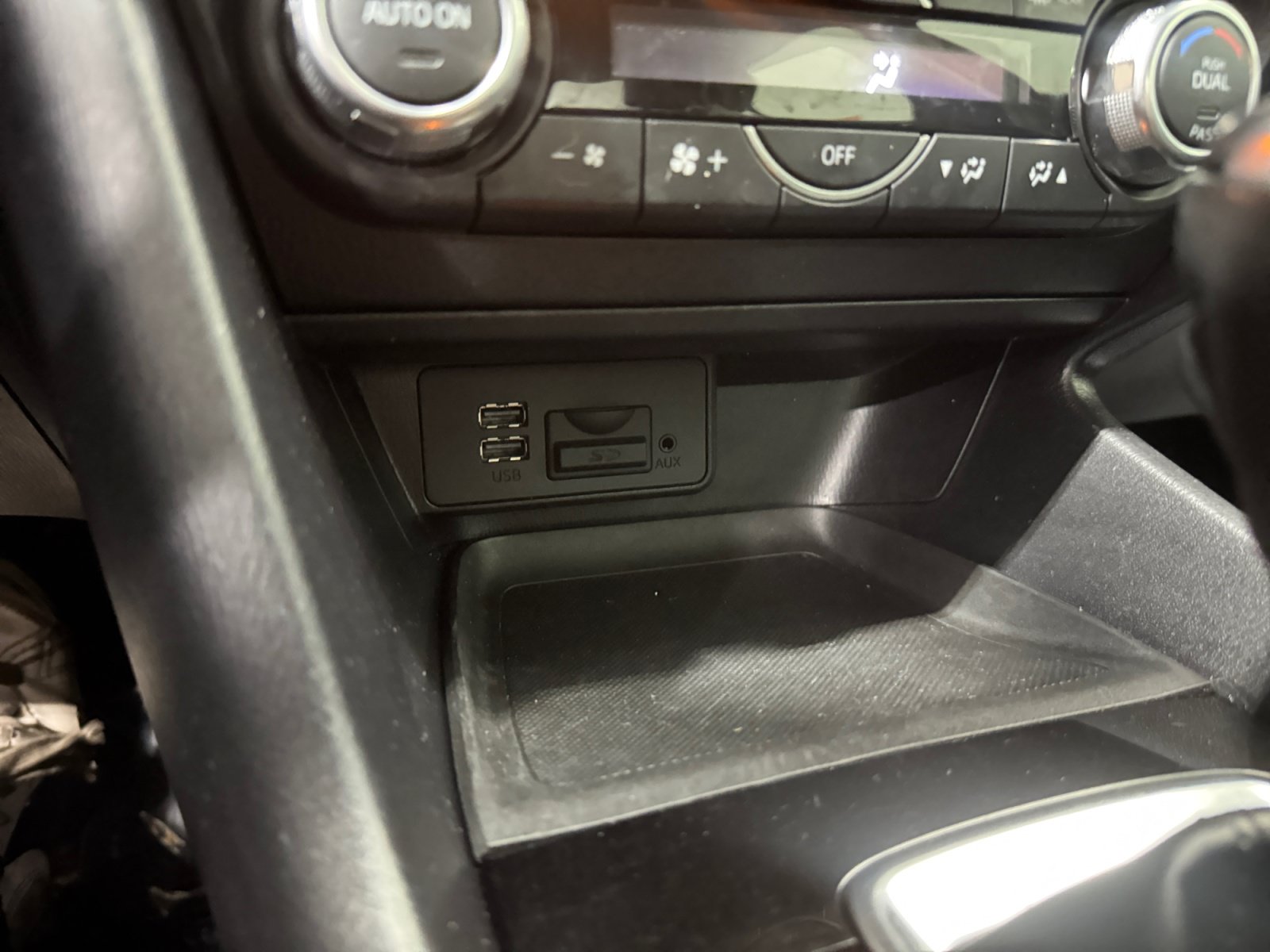 Used 2018 MAZDA MAZDA3 Touring FWD image 18