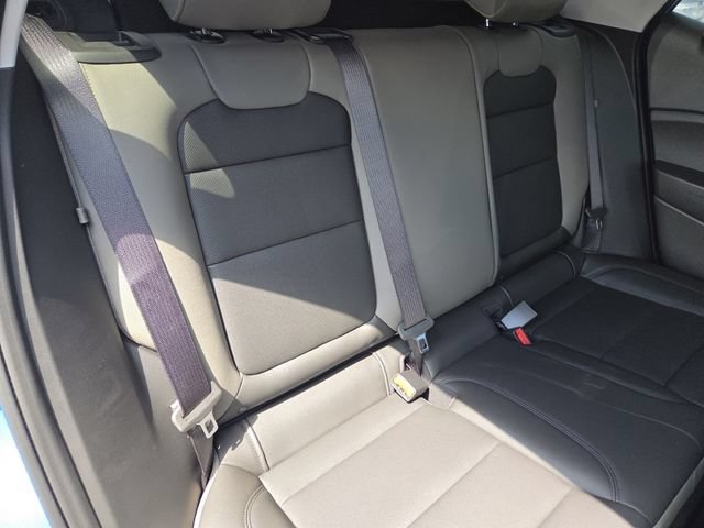 New 2026 Chevrolet Trax ACTIV w/ Sunroof Package FWD image 20