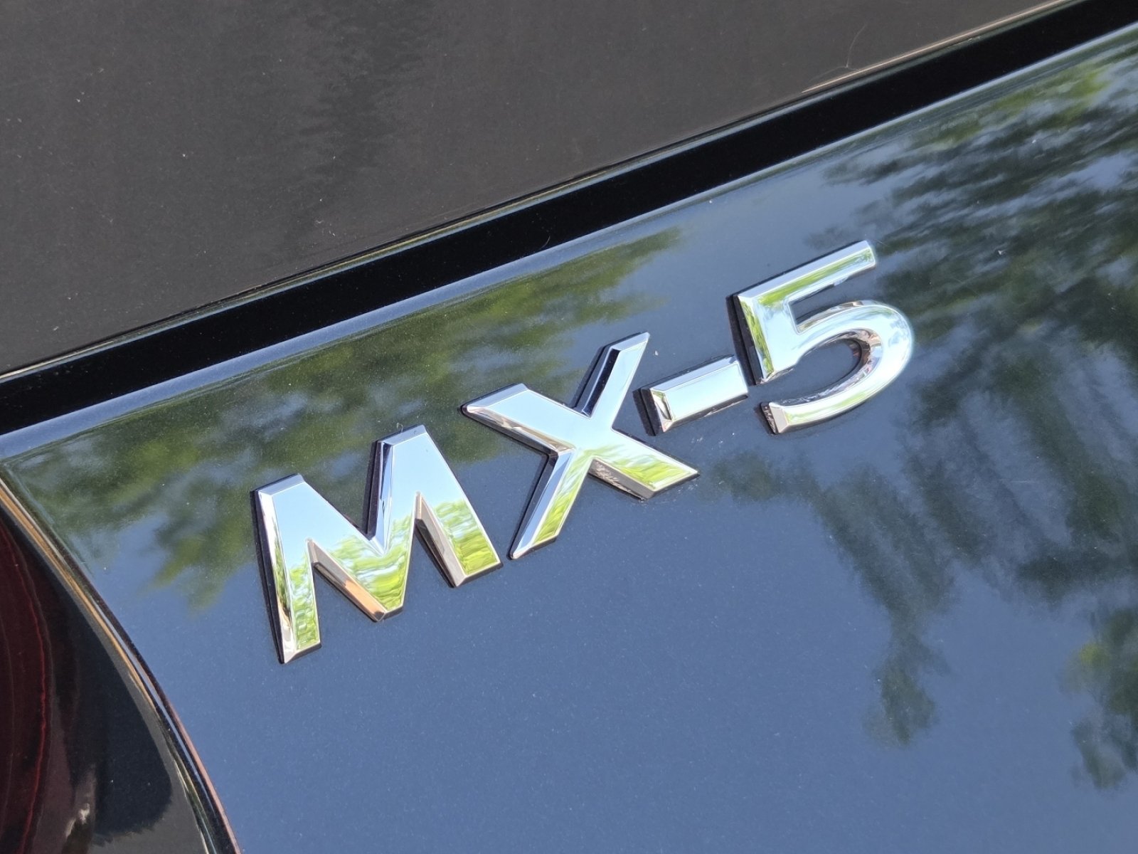 Used 2025 MAZDA MX-5 Miata RF Grand Touring RWD image 16