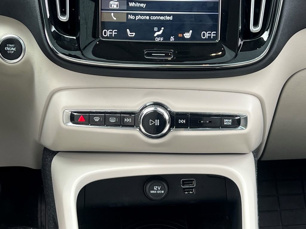 Used 2019 Volvo XC40 T5 Inscription image 15