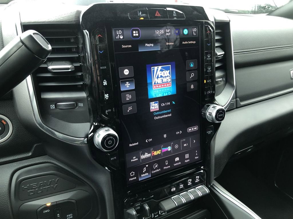 New 2026 RAM 2500 Laramie w/ Sport Appearance Package AWD/4WD image 27