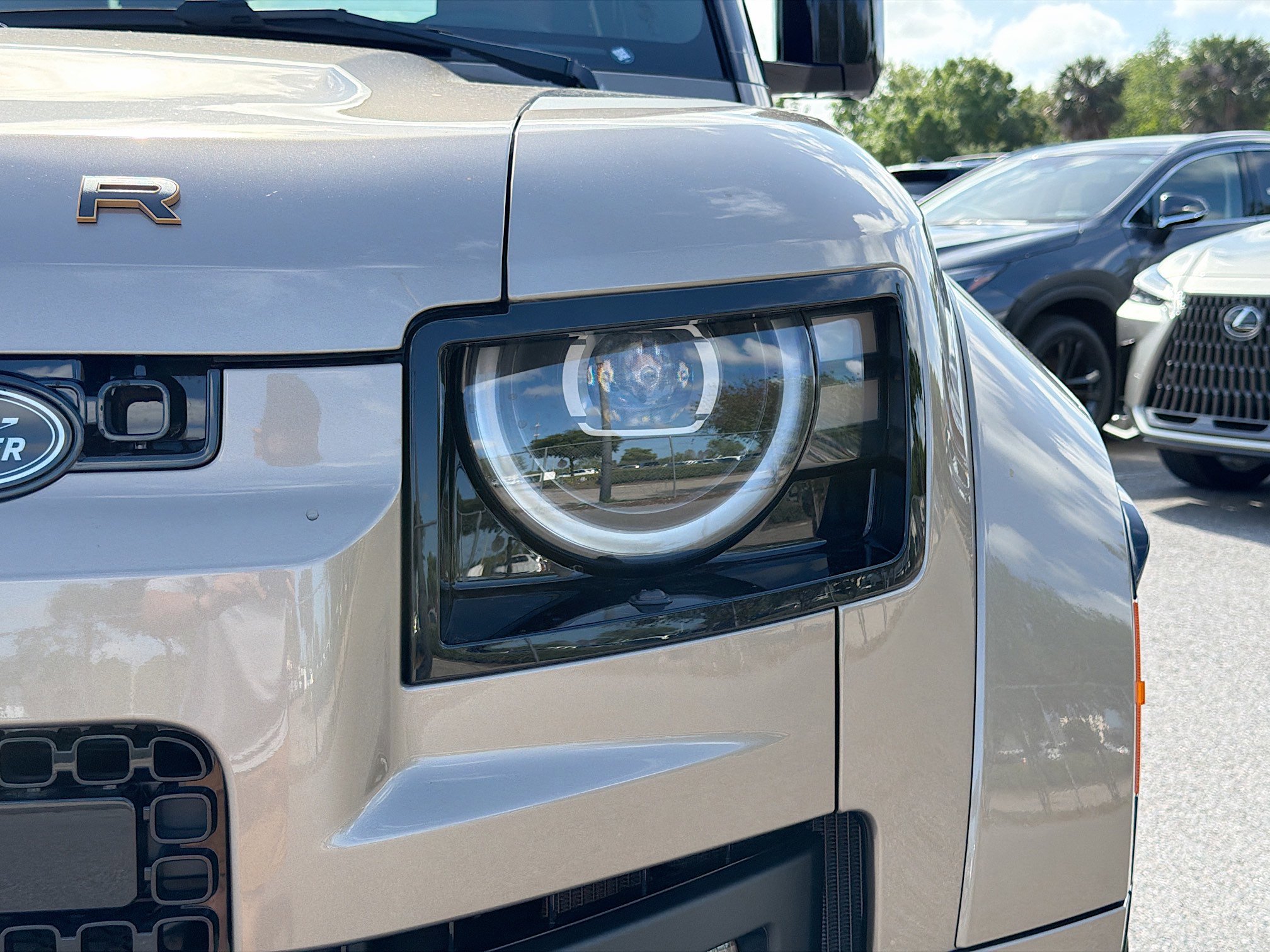 New 2026 Land Rover Defender 110 OCTA image 9