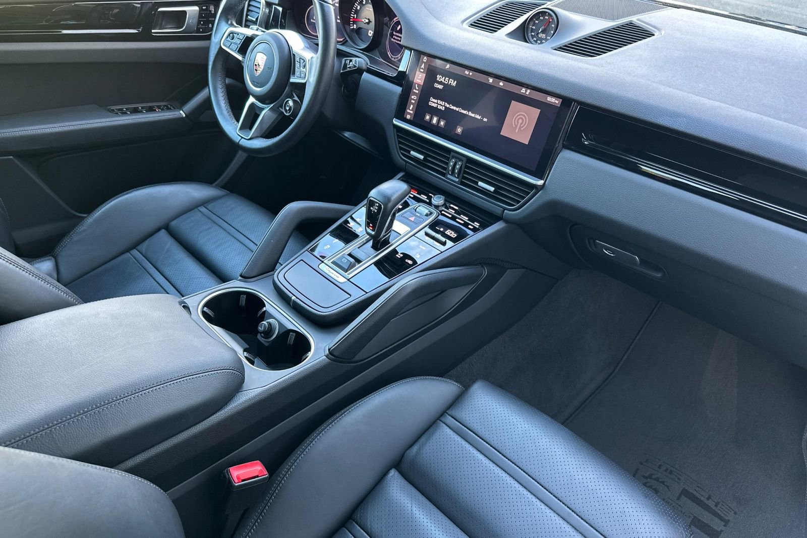 Used 2021 Porsche Cayenne image 18