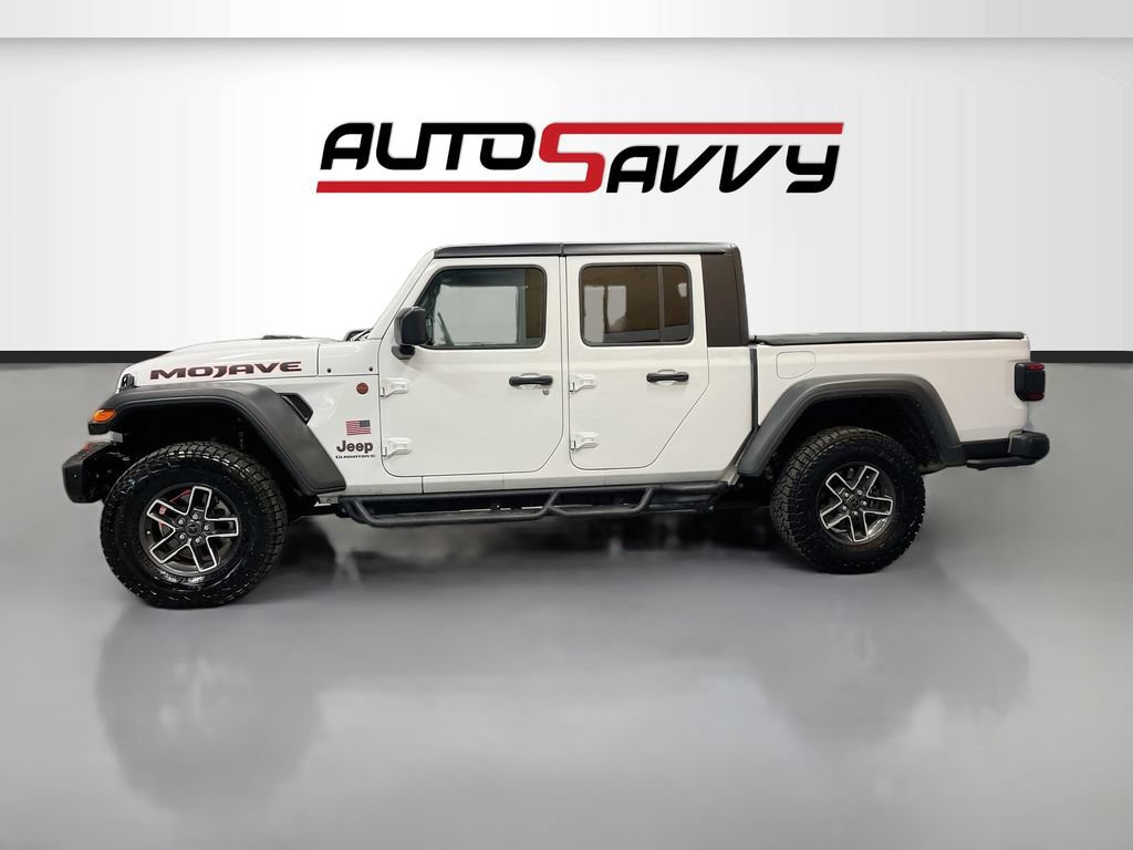 Used 2024 Jeep Gladiator Mojave w/ Technology Group AWD/4WD image 4