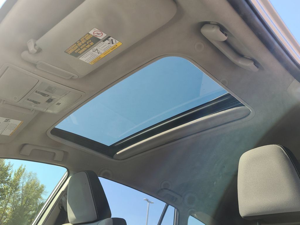 Used 2018 Toyota RAV4 XLE w/ Plus Extra Value Package FWD image 23