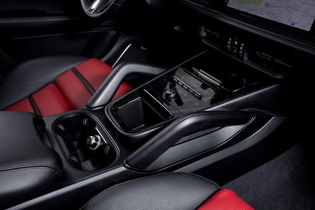 Certified 2025 Porsche Cayenne GTS image 54