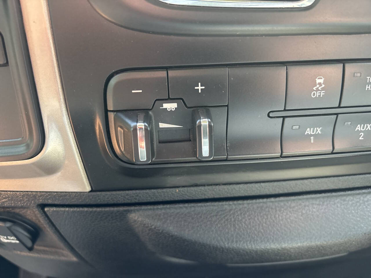 Used 2017 RAM 2500 SLT w/ Snow Chief Group AWD/4WD image 36