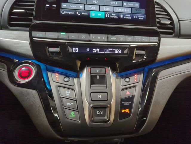New 2026 Honda Odyssey Touring image 17